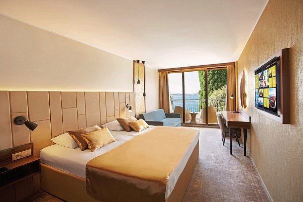 Grand Hotel Bernardin - Wohnbeispiel Familienzimmer Meerblick (Zimmercodierung FBM)