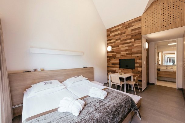 Prekmurska vas Ajda - Wohnbeispiel Ferienhaus bis 4 Personen (Zimmercodierung HB1)