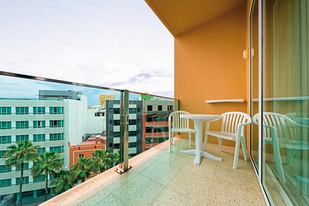 Bull Reina Isabel & Spa - Beispiel Balkon (Zimmercodierungen DB1 & DC1)