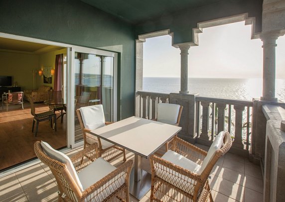 Lopesan Villa del Conde Resort & Thalasso - Beispiel Terrasse Juniorsuite (Zimmercodierung JB1)