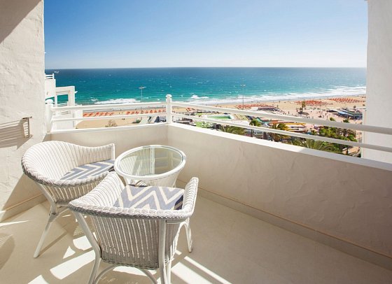Corallium Dunamar by Lopesan Hotels - Beispiel Balkon Doppelzimmer Deluxe Meerblick (Zimmercodierung DD2)