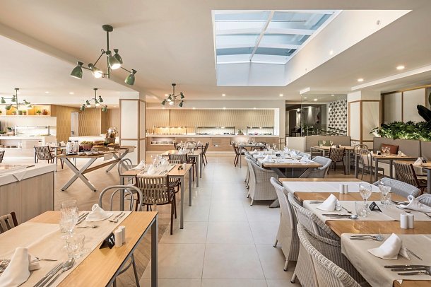 LIVVO Anamar Suites