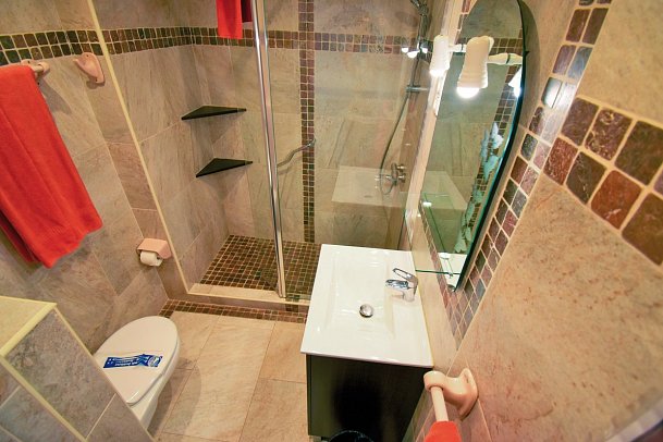 Bogotá - Beispiel Bad (Zimmercodierungen AB1 & AC1)