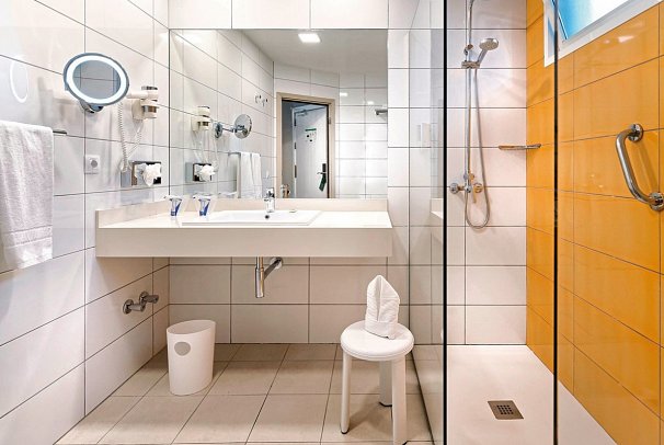 Bull Escorial & Spa - Beispiel Bad (Zimmercodierungen DG1, DGD & D2D)