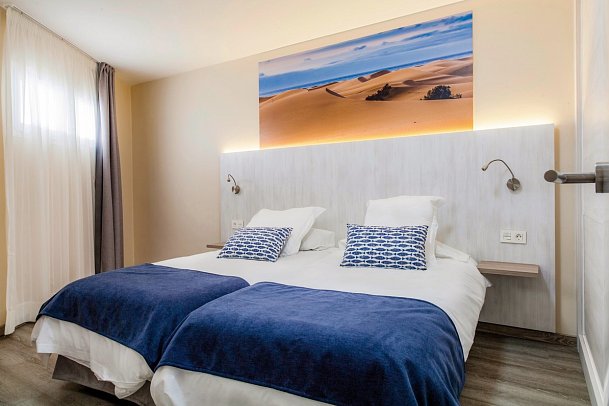 Corona Roja - Wohnbeispiel renoviertes Zimmer (Zimmercodierungen AB2 & OB2)