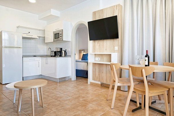 Sporthotel Monte Feliz - powered by Playitas - Wohnbeispiel Appartement 2 SZ Premium (Zimmercodierung OM1)