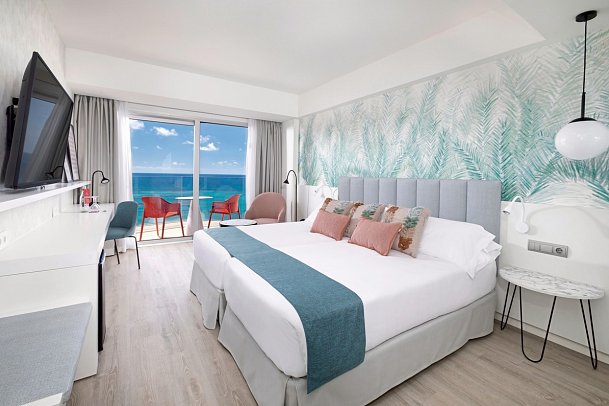 Cristina by Tigotan - Wohnbeispiel Doppelzimmer Deluxe Meerblick (Zimmercodierungen DD1 & DDM)