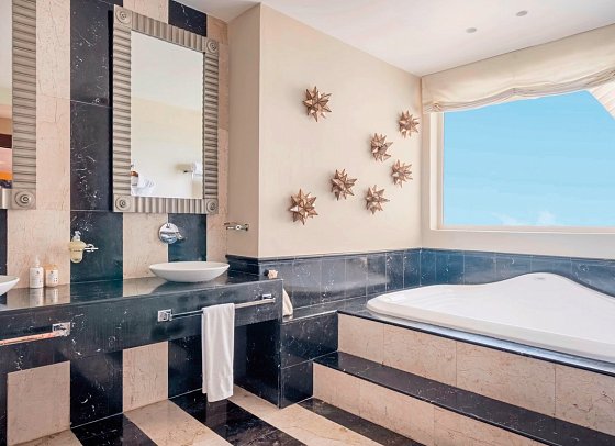 JOIA Rose Hall by Iberostar - Wohnbeispiel Ocean Front Butler Penthouse Suite (Zimmercodierung J1O)