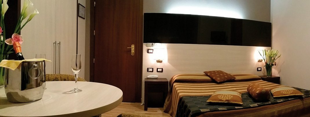 Flora - Wohnbeispiel Deluxe Seeblick Doppelzimmer (Zimmercodierung DB1)