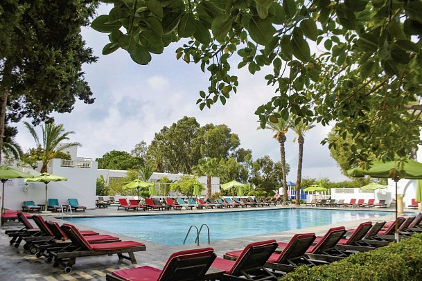 Les Orangers Beach Resort