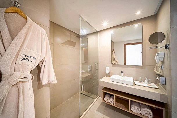 Sentido Marillia Resort & Spa - Wohnbeispiel Doppelzimmer Superior Jacuzzi (Zimmercodierung DS2)