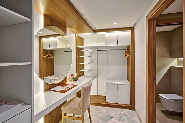 Sentido Marillia Resort & Spa - Wohnbeispiel Juniorsuite Meerblick (Zimmercodierung J1M)