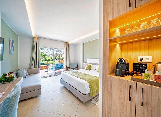 Sentido Marillia Resort & Spa - Wohnbeispiel Doppelzimmer Superior Jacuzzi (Zimmercodierung DS2)