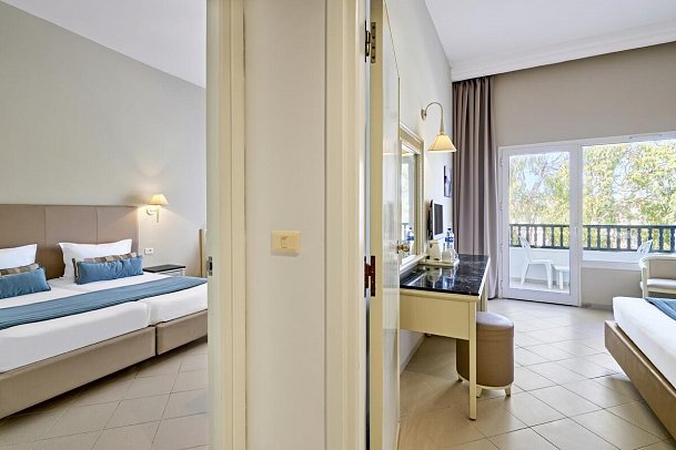 Royal Nozha Beach - Wohnbeispiel Familien 2 sperate Schlafzimmer (Zimmercodierung FB2)