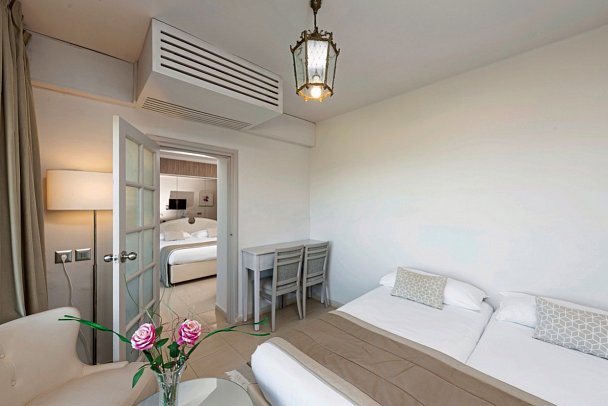 Tour Khalef - Wohnbeispiel Juniorsuite (Zimmercodierung J1M)