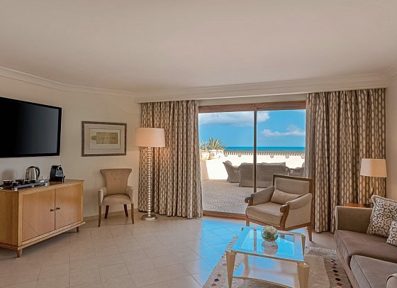 Mövenpick Resort & Marine Spa Sousse - Wohnbeispiel Juniorsuite Meerblick (Zimmercodierung JBM)