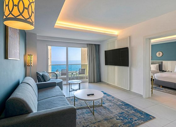 Hilton Skanes Monastir Beach Resort - Wohnbeispiel Juniorsuite Meeresfront (Zimmercodierung JBO)