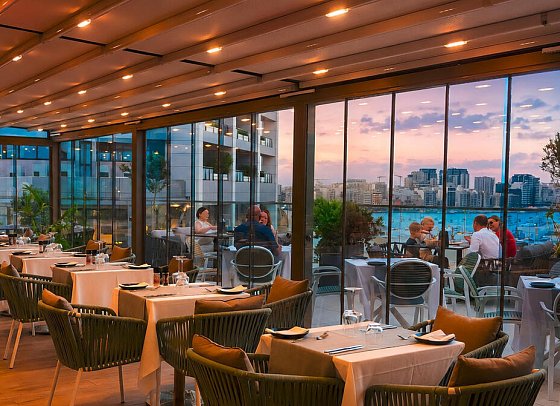 Grands Suites Hotel Residences & Spa