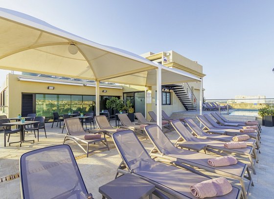 AX Victoria Hotel
