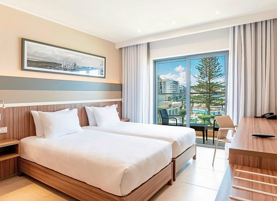 DoubleTree by Hilton Malta - Wohnbeispiel Doppelzimmer Meerblick (Zimmercodierungen D1M & D3M)
