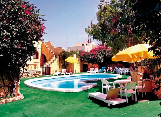 Cornucopia Hotel