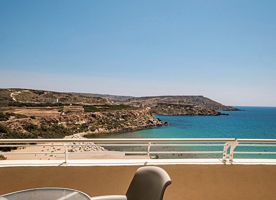 Radisson Blu Resort & Spa Golden Sands - Wohnbeispiel Suite Meerblick (Zimmercodierung DSM)