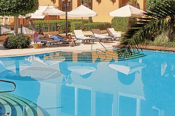 Corinthia St. George's Bay