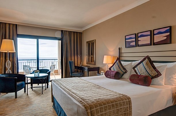 Corinthia St. George's Bay - Wohnbeispiel Doppelzimmer Executive Meerblick (Zimmercodierung DTM)