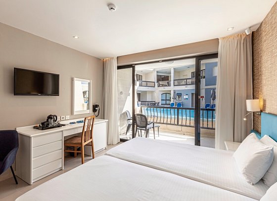 Pergola Hotel & Spa - Wohnbeispiel Doppelzimmer Poolblick (Zimmercodierung DBP)