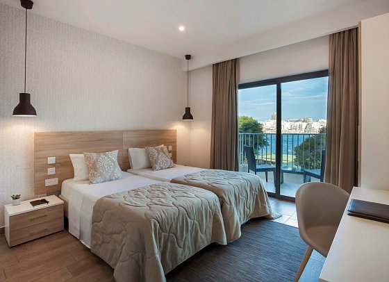 Plaza Regency Hotel - Wohnbeispiel Doppelzimmer Meerblick (Zimmercodierung DBM)
