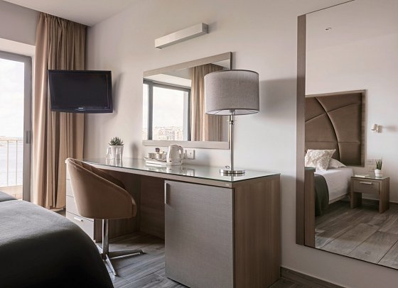Plaza Regency Hotels - Wohnbeispiel Doppelzimmer Superior Meerblick (Zimmercodierung DSM)