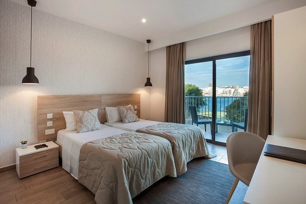 Plaza Regency Hotels - Wohnbeispiel Doppelzimmer Meerblick (Zimmercodierung DBM)