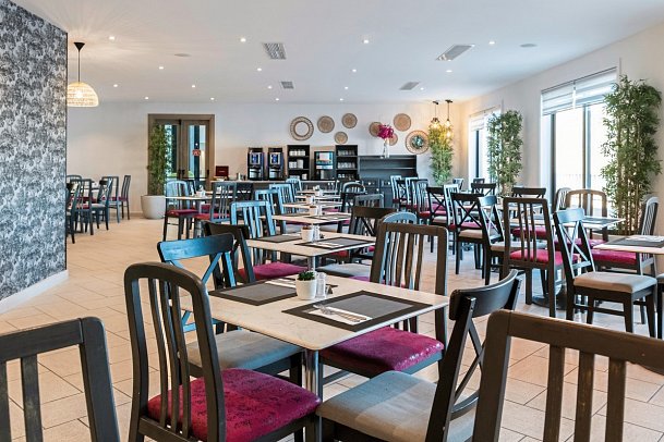 Plaza Regency Hotels
