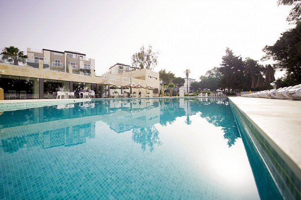 Urban Valley Hotel & Spa