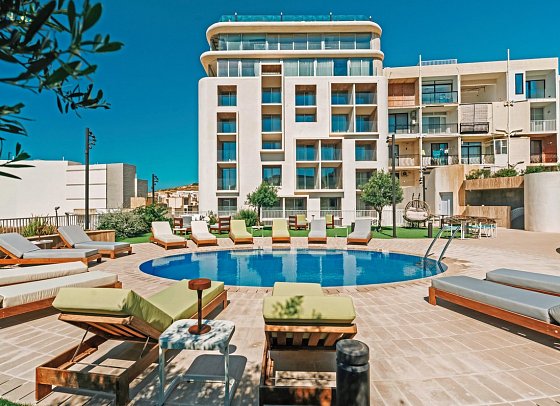 Reef Hotel & Spa