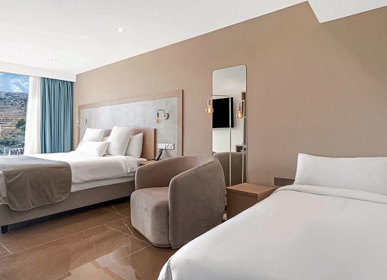 Reef Hotel & Spa