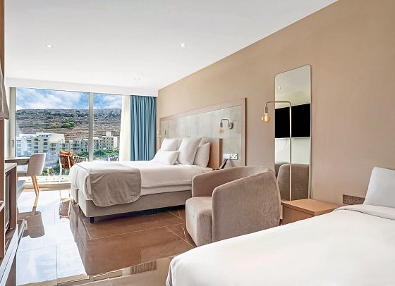 Reef Hotel & Spa