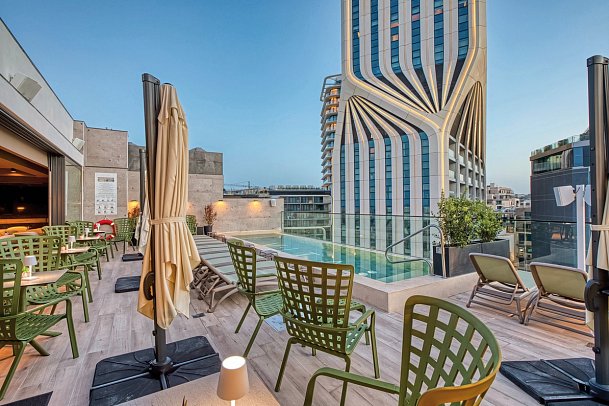 VITA Hotel & Rooftop