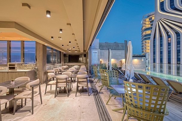 VITA Hotel & Rooftop