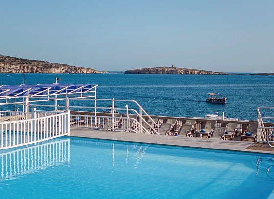 Gillieru Harbour Hotel
