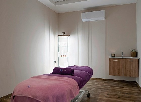 Gillieru Harbour Hotel