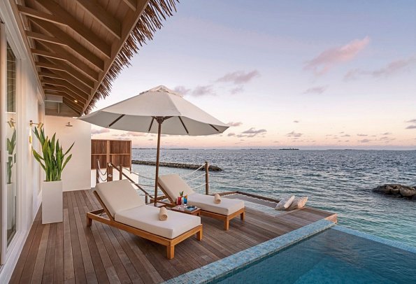 Bandos Maldives - Wohnbeispiel Sunset Water Villa with Pool (Zimmercodierungen VX1 & VV2)