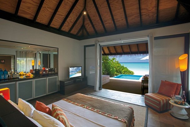 Niva Velassaru Maldives - Wohnbeispiel Beach Villa with Pool (Zimmercodierungen VB2 & VB7)