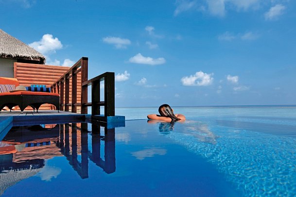 Niva Velassaru Maldives - Beispiel Pool Water Villa (Zimmercodierung VX2)
