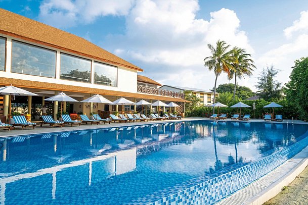 Reethi Faru Resort