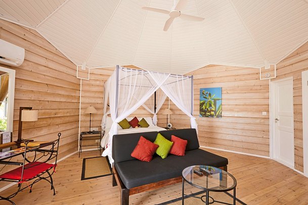 Kuredu Island Resort & Spa - Wohnbeispiel Premium Beach Villa (Zimmercodierung VB2)