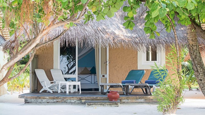 Kuredu Island Resort & Spa - Wohnbeispiel Beach Bungalow (Zimmercodierung BB1)