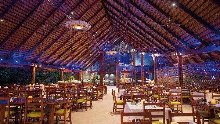 Kuredu Island Resort & Spa