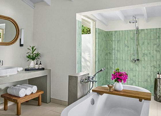 NH Collection Maldives Reethi Resort - Beispiel Bad Two Bedroom Reethi Suite with Pool (Zimmercodierung VB5)