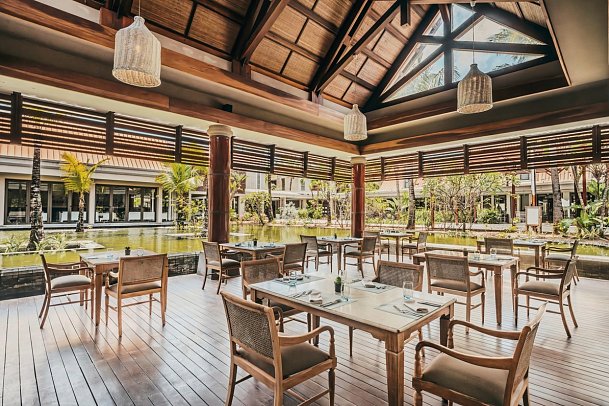 Crystals Beach Resort Belle Mare